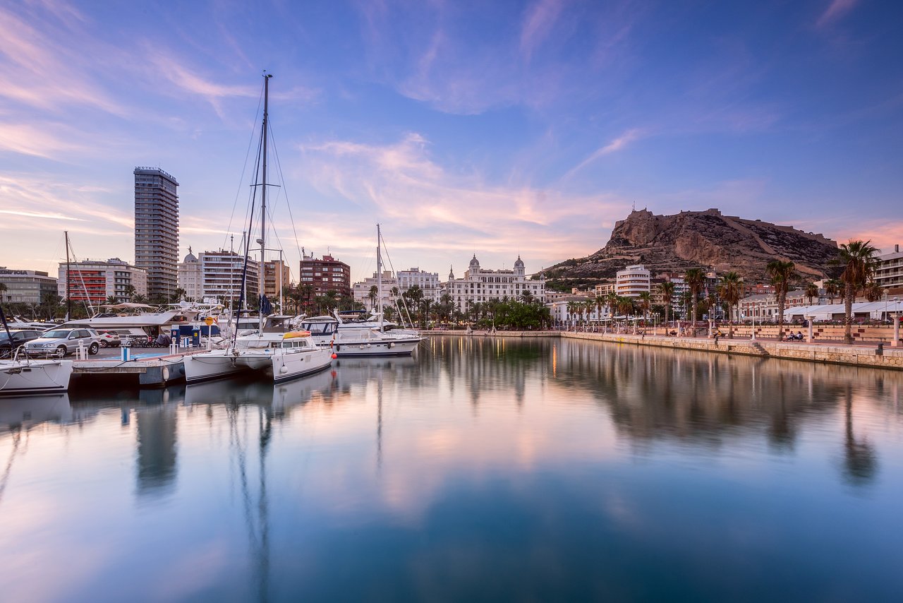 Click here for Liberal Arts in English Alicante, Spain