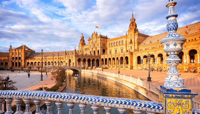 Click here to further see Liberal Arts in English Seville, Spain