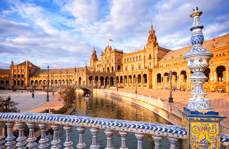 Click here to further see Liberal Arts in English Seville, Spain
